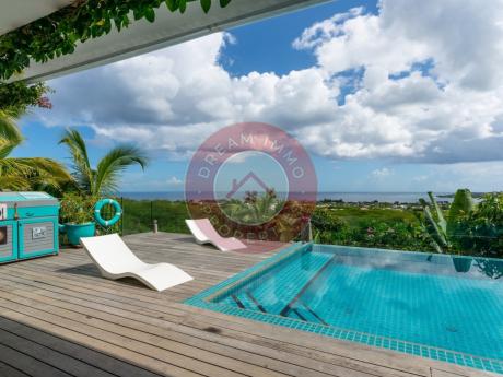 SPLENDIDE VUE MER ! LUXUEUSE VILLA SUR FLANC DE MONTAGNE A TAMARIN – ILE MAURICE