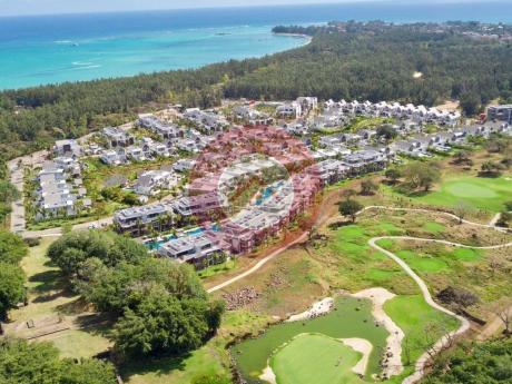 LUXUEUX PENTHOUSE AU PIED D’UN GOLF 18 TROUS A MONT CHOISY – ILE MAURICE