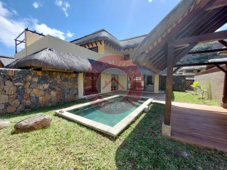 BELLE VILLA 3 CH AVEC VUE MONTAGNE SUR CAP TROPICAL A RIVIERE NOIRE – ILE MAURICE