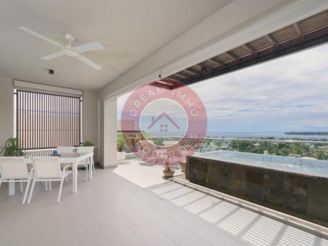 BAISSE DE PRIX ! VUE MER & MONTAGNE !! PENTHOUSE DE 3 CH EN REVENTE A TAMARIN - ILE MAURICE