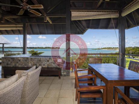 PENTHOUSE DE 2 CHAMBRES AVEC MAGNIFIQUE VUE MER DANS LE DOMAINE D’ANAHITA - ILE MAURICE 