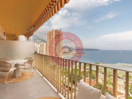 VUE MER IMPRENABLE ! APPARTEMENT MODERNE DANS UNE BELLE RÉSIDENCE À MONACO 
