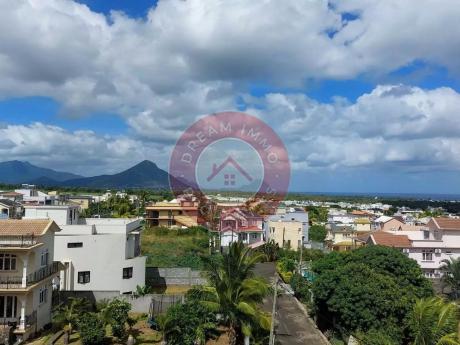 PROCHE MER ! SUPERBE APPARTEMENT VUE MER & MONTAGNE A FLIC EN FLAC – ILE MAURICE