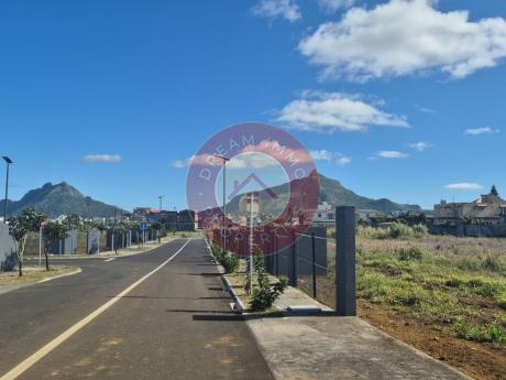 TERRAIN RESIDENTIEL DE 378 M2 A VENDRE DANS LE QUARTIER DE L’AVENIR - LE MAURICE