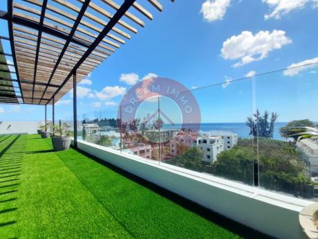 PENTHOUSE VUE LAGON AVEC TOIT-TERRASSE A 100 M DE LA PLAGE A FLIC EN FLAC – ILE MAURICE