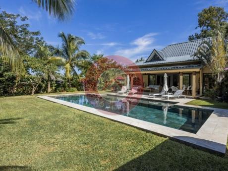 BELLE VILLA 3 CH SUR GRAND TERRAIN DE 1892 M² SUR CAP TROPICAL A RIVIERE NOIRE – ILE MAURICE