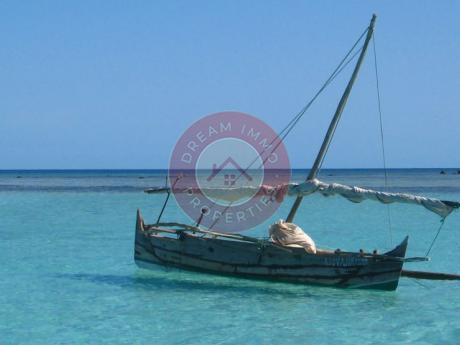 AFFAIRE RENTABLE : HOTEL 4* DE 42 CH  A TULEAR ENTRE VILLE ET MER - MADAGASCAR