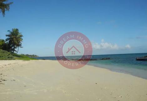 MAISON D’HOTES COSY PROCHE MER A VENDRE A POINTE AUX CANNONIERS – ILE MAURICE 