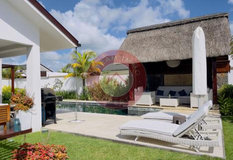 SUPERBE VILLA MEUBLEE AVEC PISCINE PRIVEE AU CLOS DU LITTORAL A GRAND BAIE - ILE MAURICE