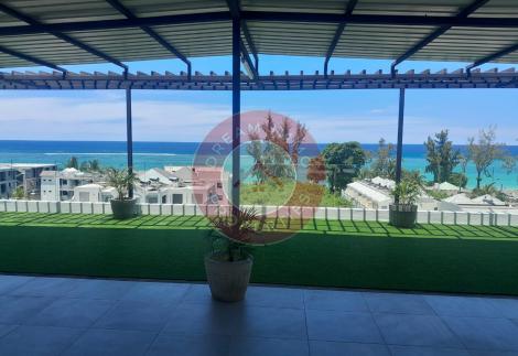 A 100M DE LA PLAGE ! BEAU PENTHOUSE DUPLEX AVEC VUES MER & MONTAGNE A FLIC EN FLAC – ILE MAURICE