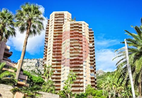 SOMPTUEUX STUDIO PROCHE MER AVEC PARKING A LA ROUSSE SAINT ROMAN - MONACO