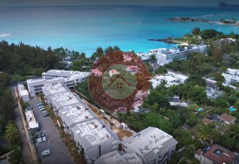 TRES BEAUX PENTHOUSES CONSTRUITS A 200 M DE LA MER A PEREYBERE – ILE MAURICE