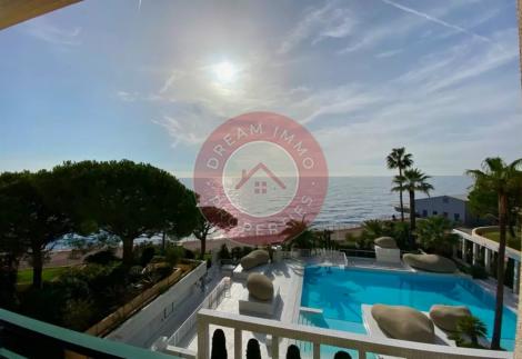 APPARTEMENT DE PRESTIGE DANS UNE LUXUEUSE RÉSIDENCE AVEC VUE MER A FONTVIEILLE - MONACO