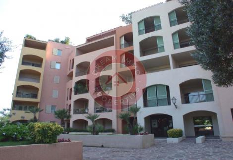 APPARTEMENT 2 PIECES AVEC PARKING SITUE A FONTVIEILLE - MONACO