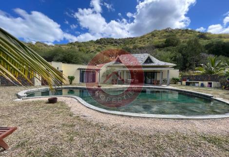 VILLA VUE MONTAGNE SUR TERRAIN DE 1660 M² SUR CAP TROPICAL A RIVIERE NOIRE – ILE MAURICE